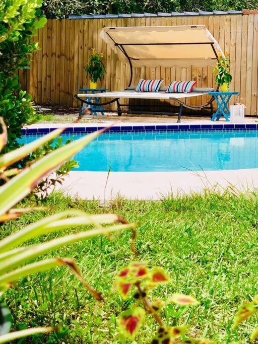 Paradise Hideaway Entire Guest Home Near Beach 克利尔沃特 外观 照片
